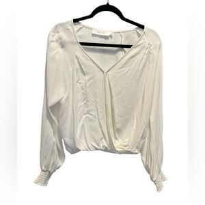 NWT ASTR The Label Women's Cream Long Sleeve Blouse - Size Small